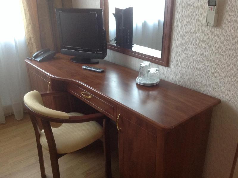 Double Room with Two Double Beds image 2