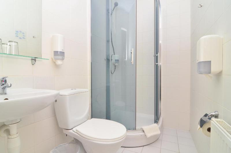 Double or Twin Room image 2