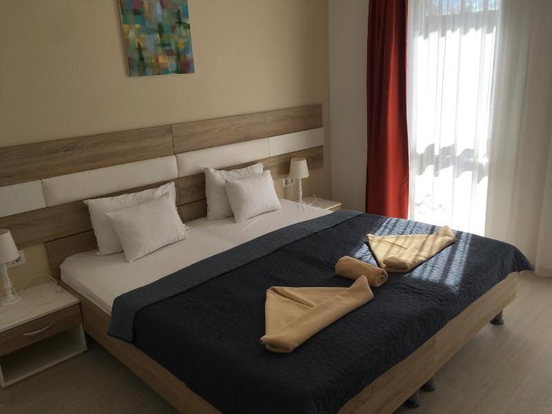 Double Room image 2