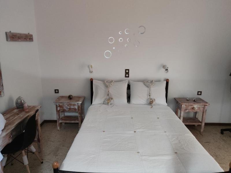 Superior Double Room image 3