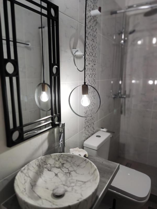 Double or Twin Room image 2
