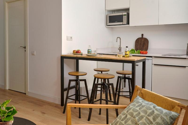 Two-Bedroom Apartment with kitchen image 4