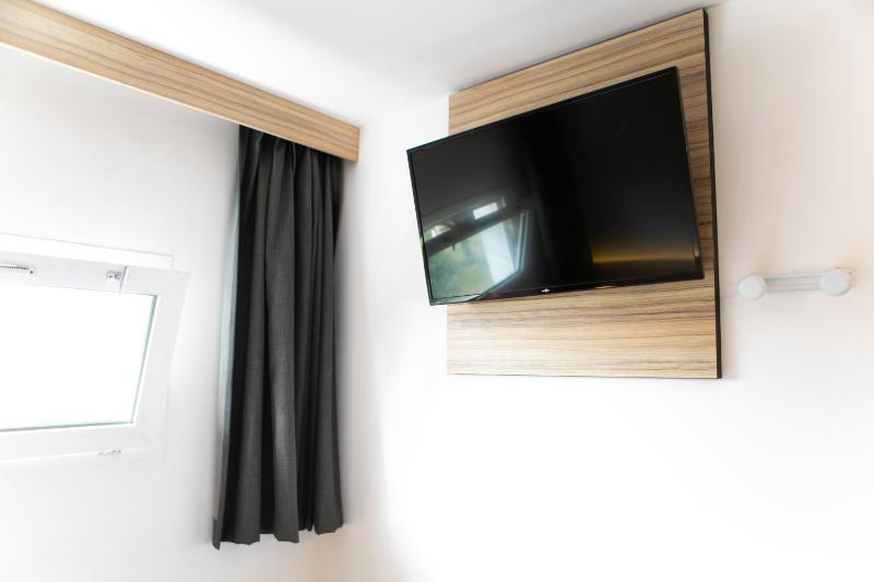 Double Room - Disability Access image 2