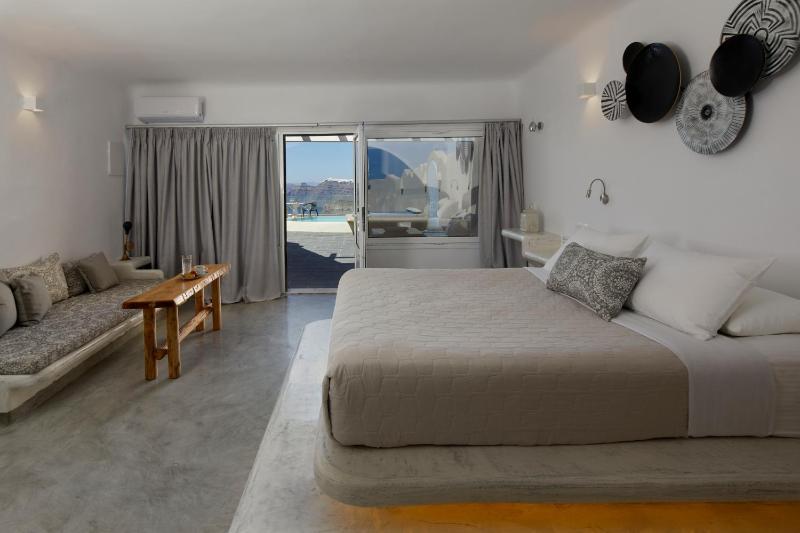 Presidential Suite with Private Pool image 1