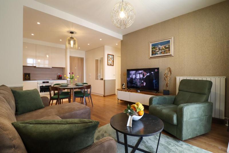 Superior Apartment image 1