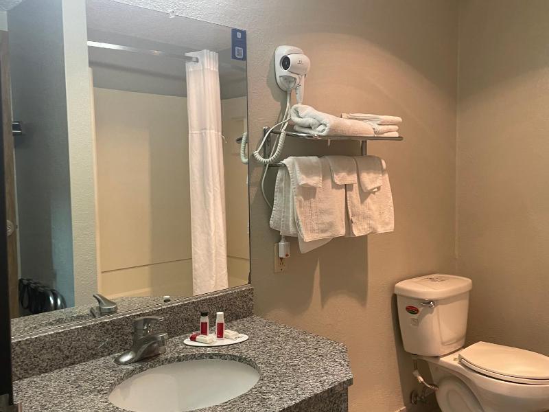 Double Room with Two Double Beds - Non-Smoking image 2