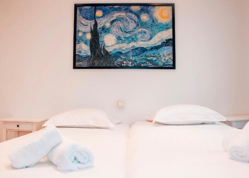 Alpha Hotel - image 6