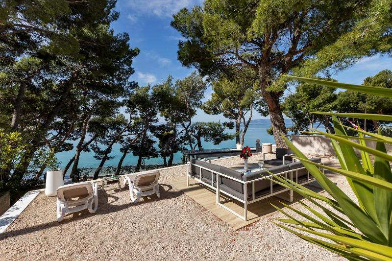 Superior Double Room with Sea View image 3