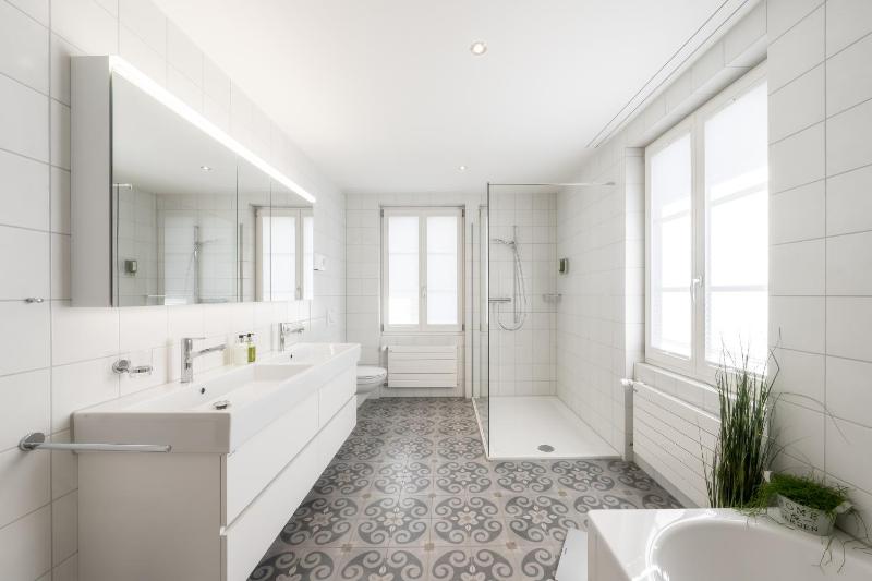 Double Room with Lake View image 1