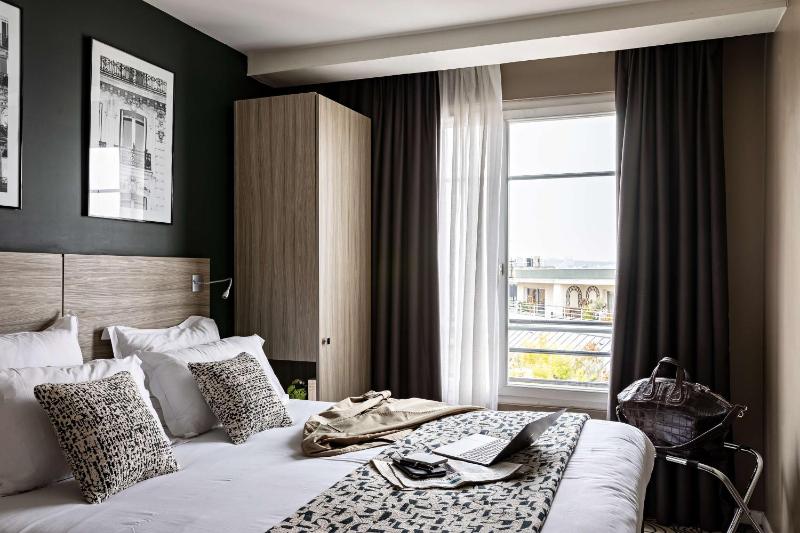 Standard Queen Room image 1