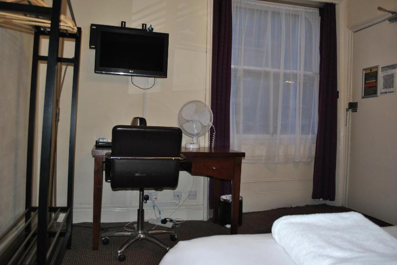 Double Room with Bath image 2