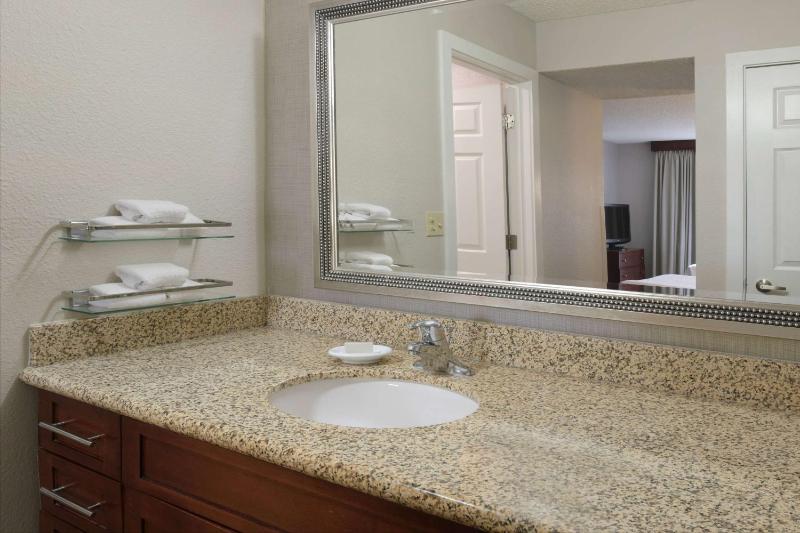 Studio Suite King image 2