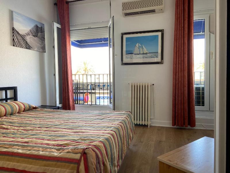 Double Room with Sea View image 3