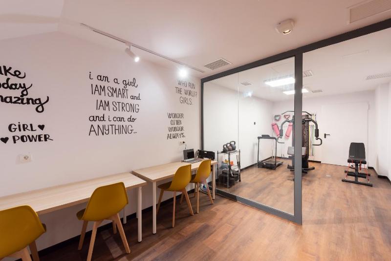 Hostelle - Women only hostel Barcelona - image 7
