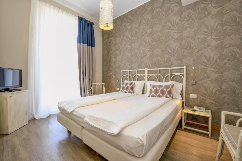 Standard Double or Twin Room image 4