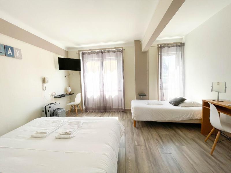 Triple Room image 4