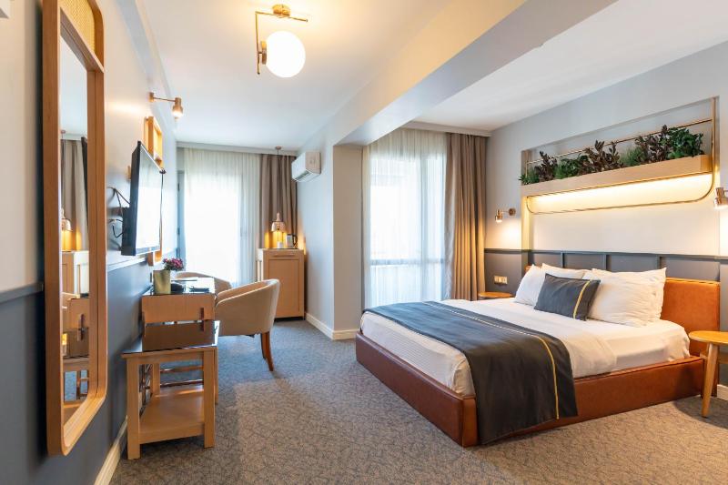 Deluxe Room image 2