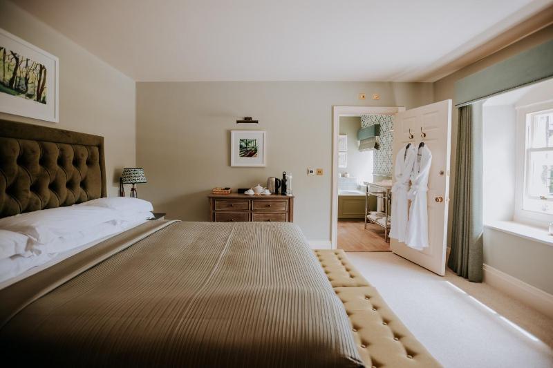 Classic Double or Twin Room image 2