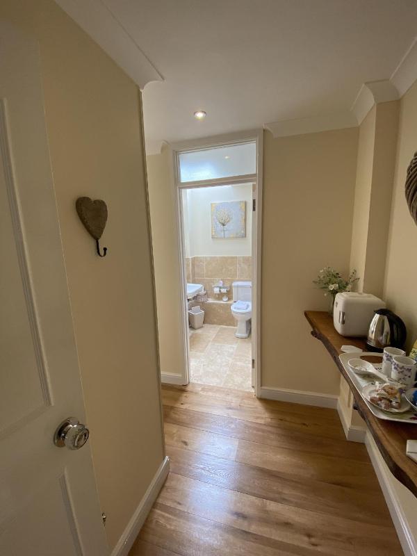 Deluxe Double Room image 4