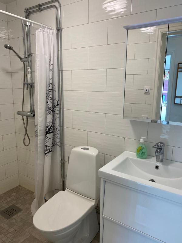Double Room with Shared Bathroom image 2