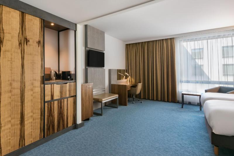Standard Room image 4