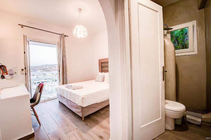 Standard Double or Twin Room with Sea View image 3