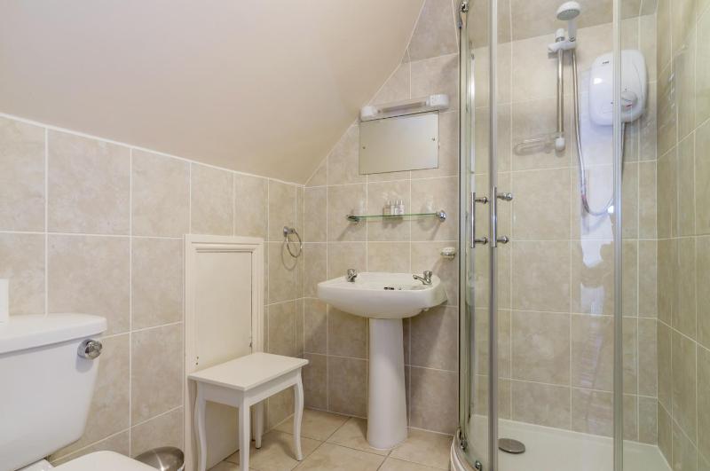 Stoneleigh Hotel - image 7