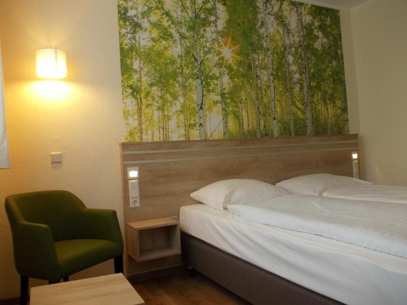 Standard Double Room image 1