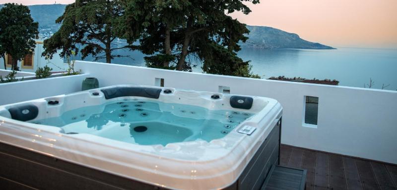 Sunny Bay Images