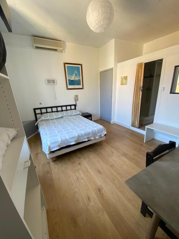 Double Room with Private Bathroom image 4