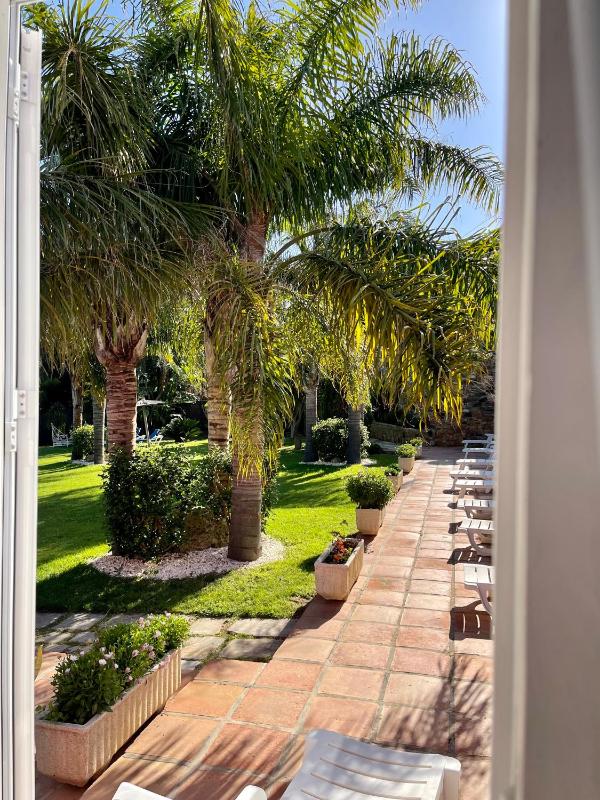 Double or Twin Room with Garden View image 1