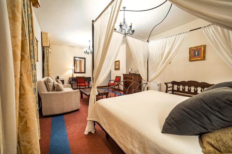 Junior Suite (2 Adults) image 4