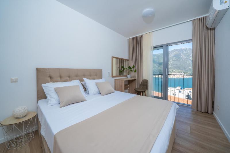 Andjela's Place with Sea View - image 9