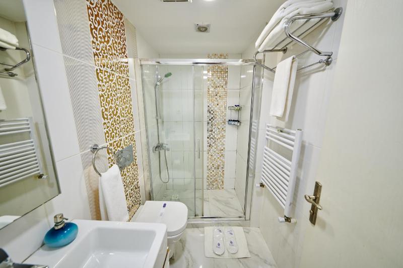 Junior Suite with Hot Tub image 2