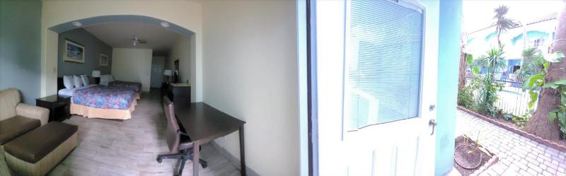 Casa Bella Hotel and Suites - image 2