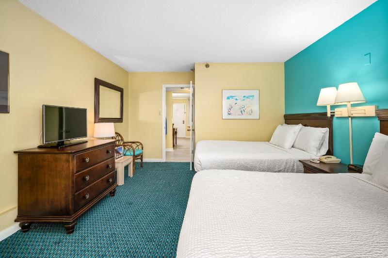 Cayman Suites Hotel - image 33