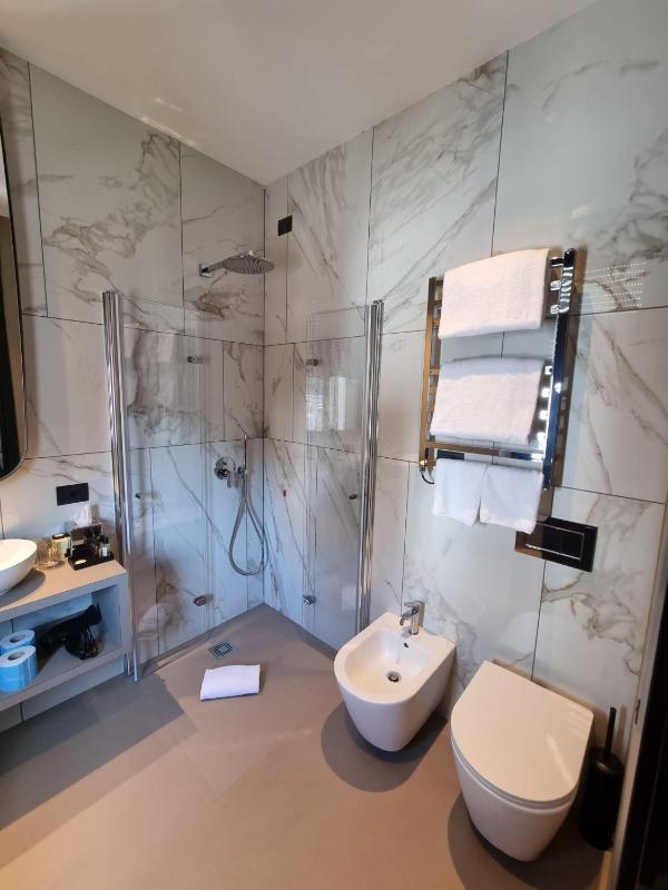 Superior Double Room image 4