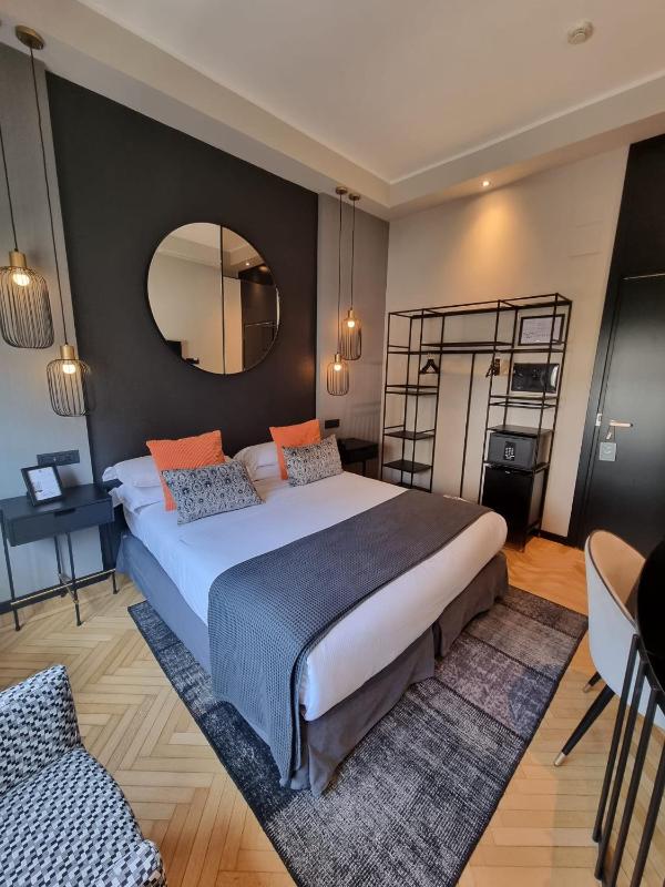 Superior Double Room image 1