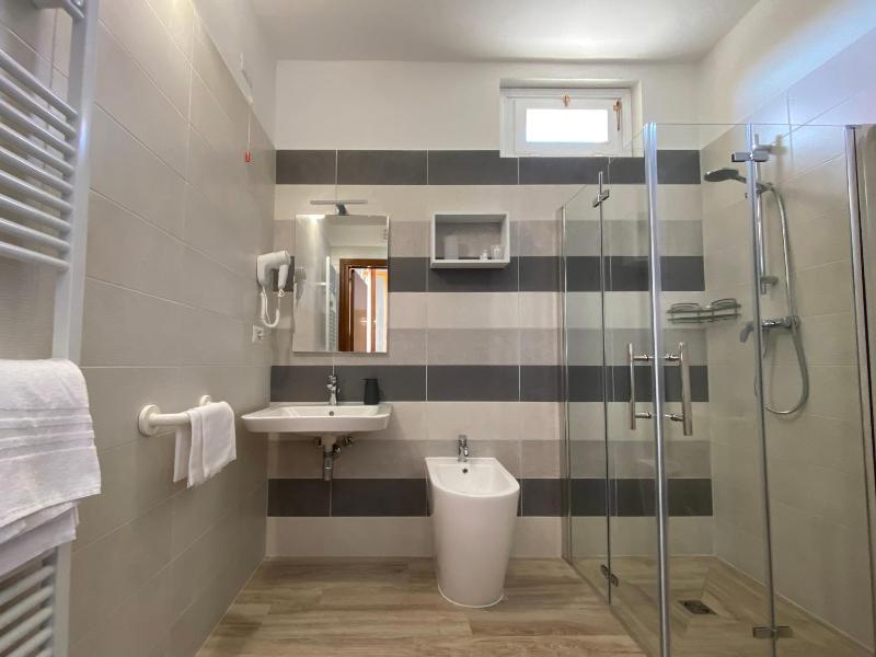 Double or Twin Room with Garden View image 1