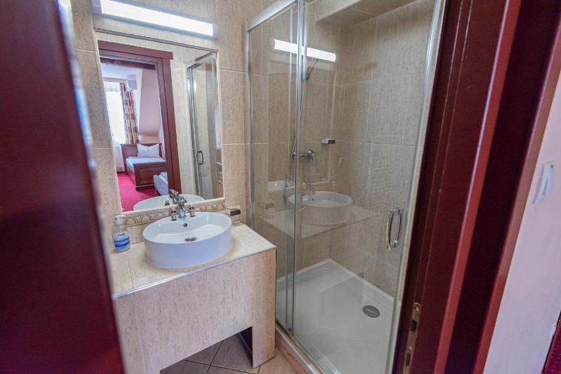 Double Room image 4