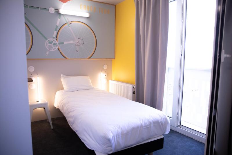 Single Room image 3