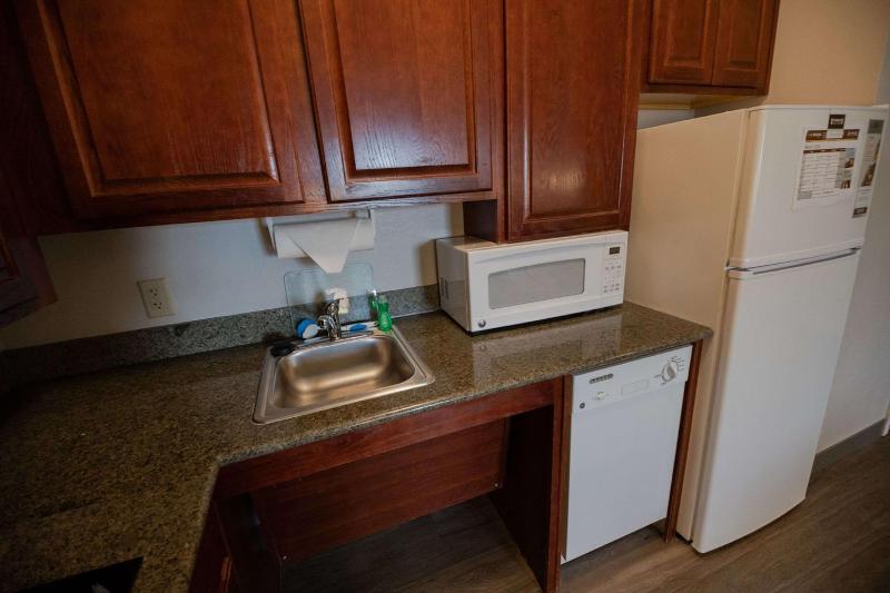Two-Bedroom Suite with King and Queen Beds image 4
