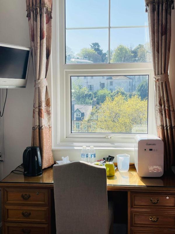 Double Room image 3
