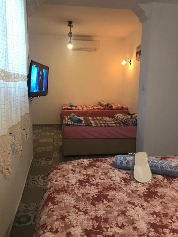Quadruple Room image 2