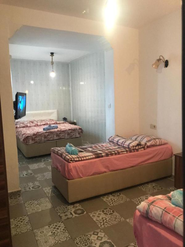Quadruple Room image 4