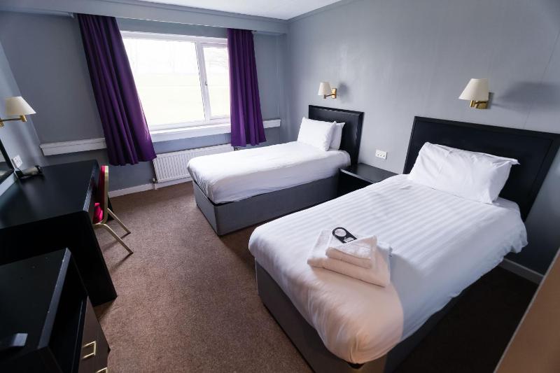Twin Room image 1