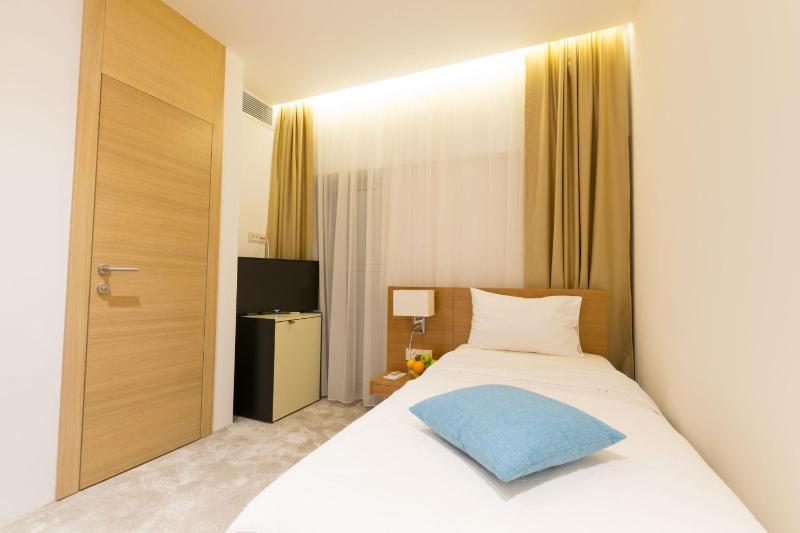 Single Room with Inner Courtyard View image 4