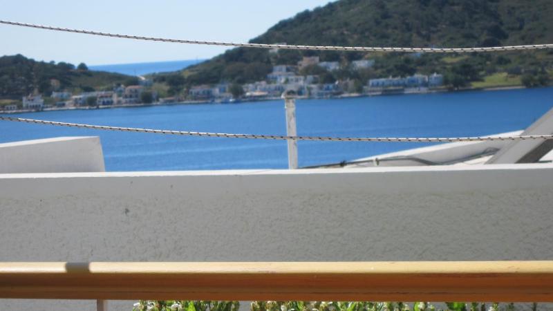 One-Bedroom Apartment Side Sea View image 3