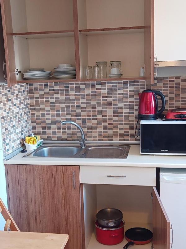 Studio Apartment with Sea View image 2