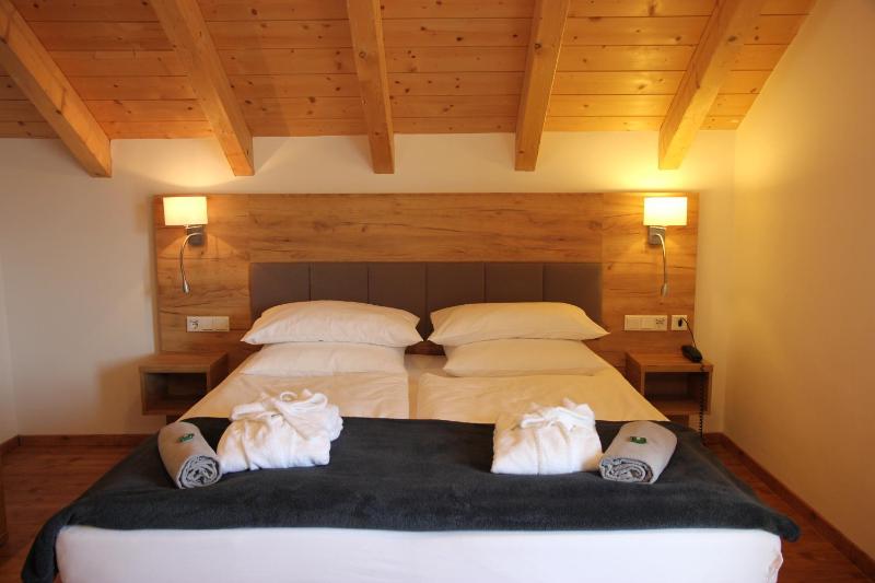 Standard Double Room image 1